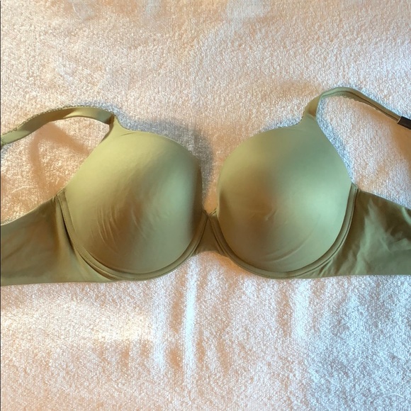 Victoria's Secret Other - Olive Green 36DD Victoria’s Secret Bra NWT